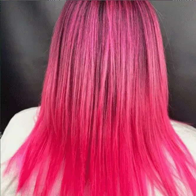 Melena lisa en color fucsia vibrante